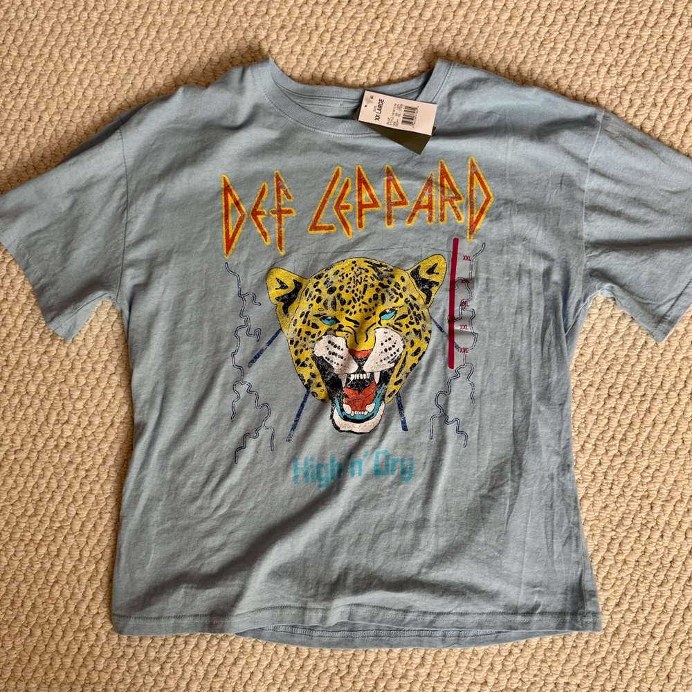 Def Leppard Women’s NWT XxL Graphic T-Shirt